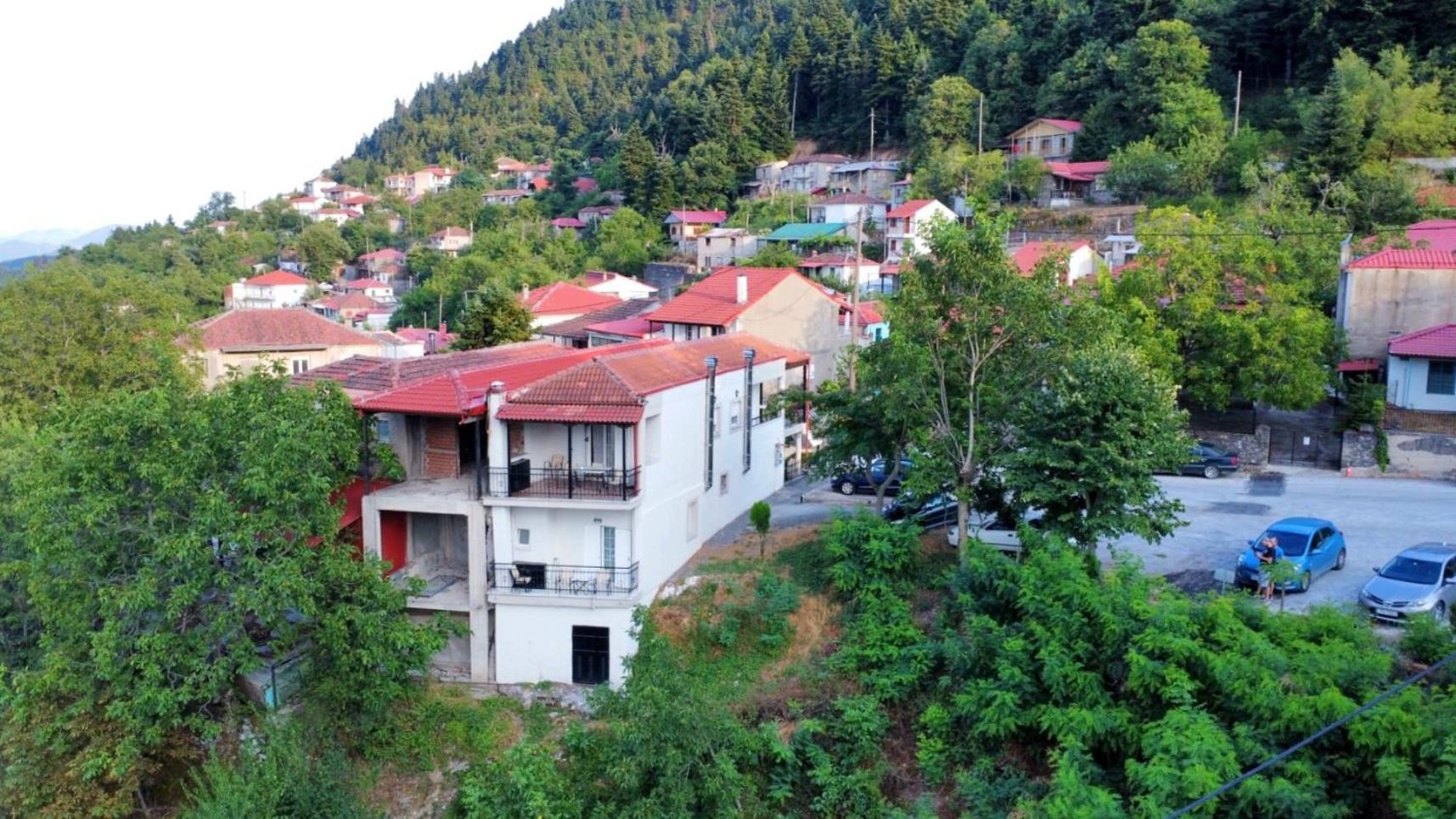 Πανδοχείο Λίμνης Πλαστήρα Hotel Kastania  Exterior photo
